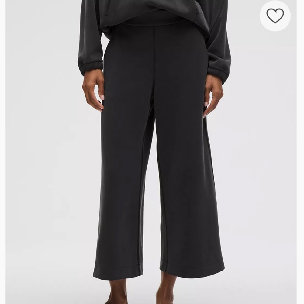 Lulu lemon soft stream high rise cropped pants
